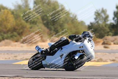 media/Oct-20-2024-CVMA (Sun) [[d4a3dff211]]/Race 9-Formulw LW Twins SHOOTOUT/